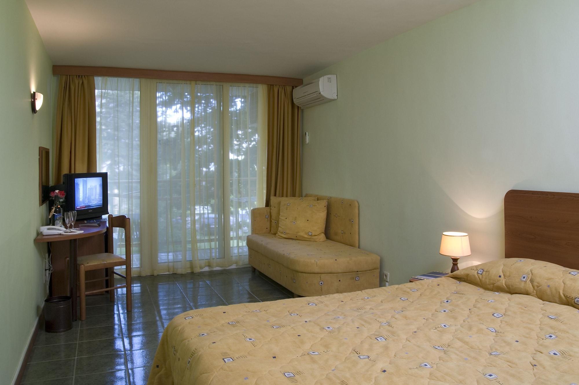 Hotel Malibu อัลเบนา ภายนอก รูปภาพ
