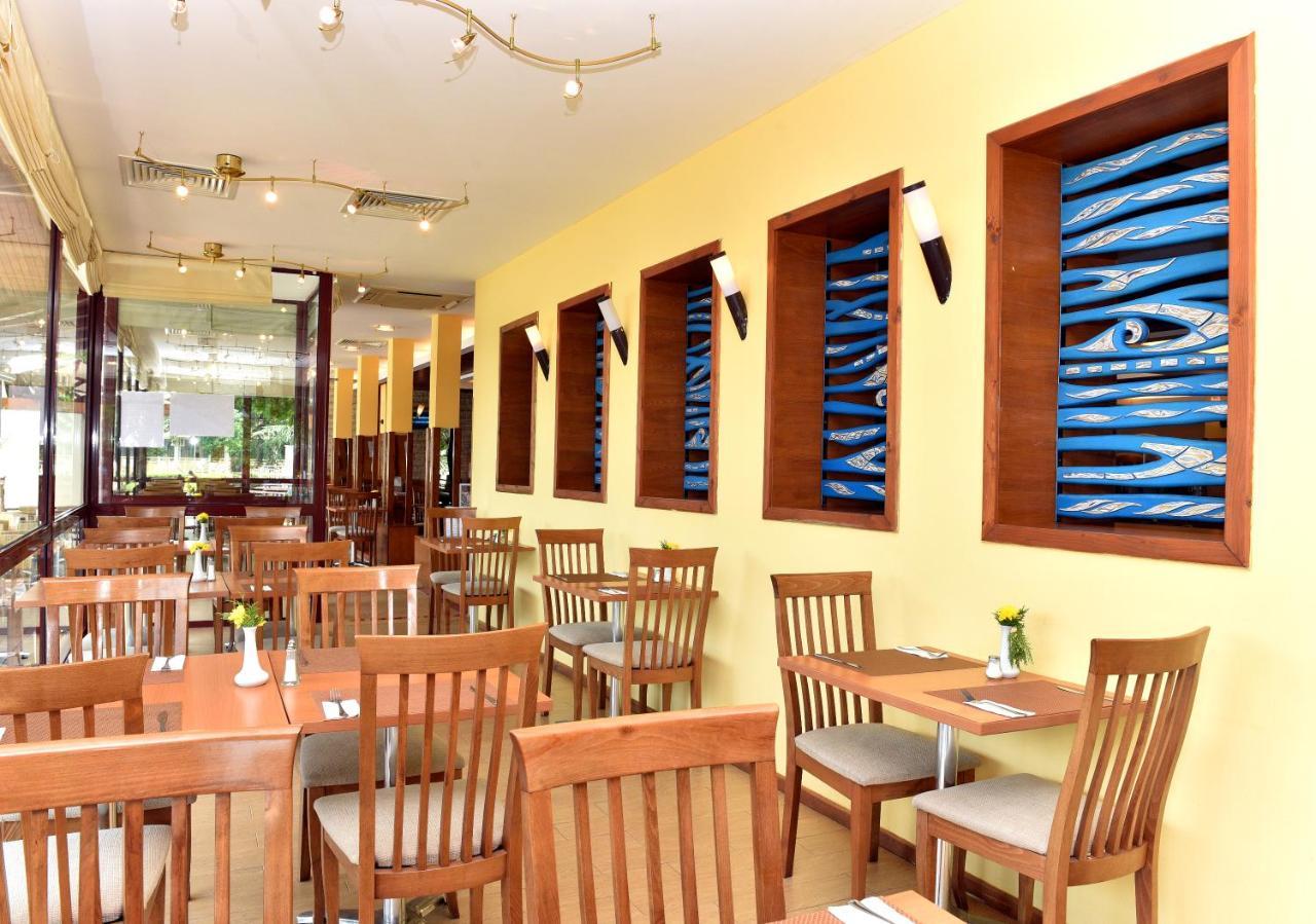 Hotel Malibu อัลเบนา ภายนอก รูปภาพ