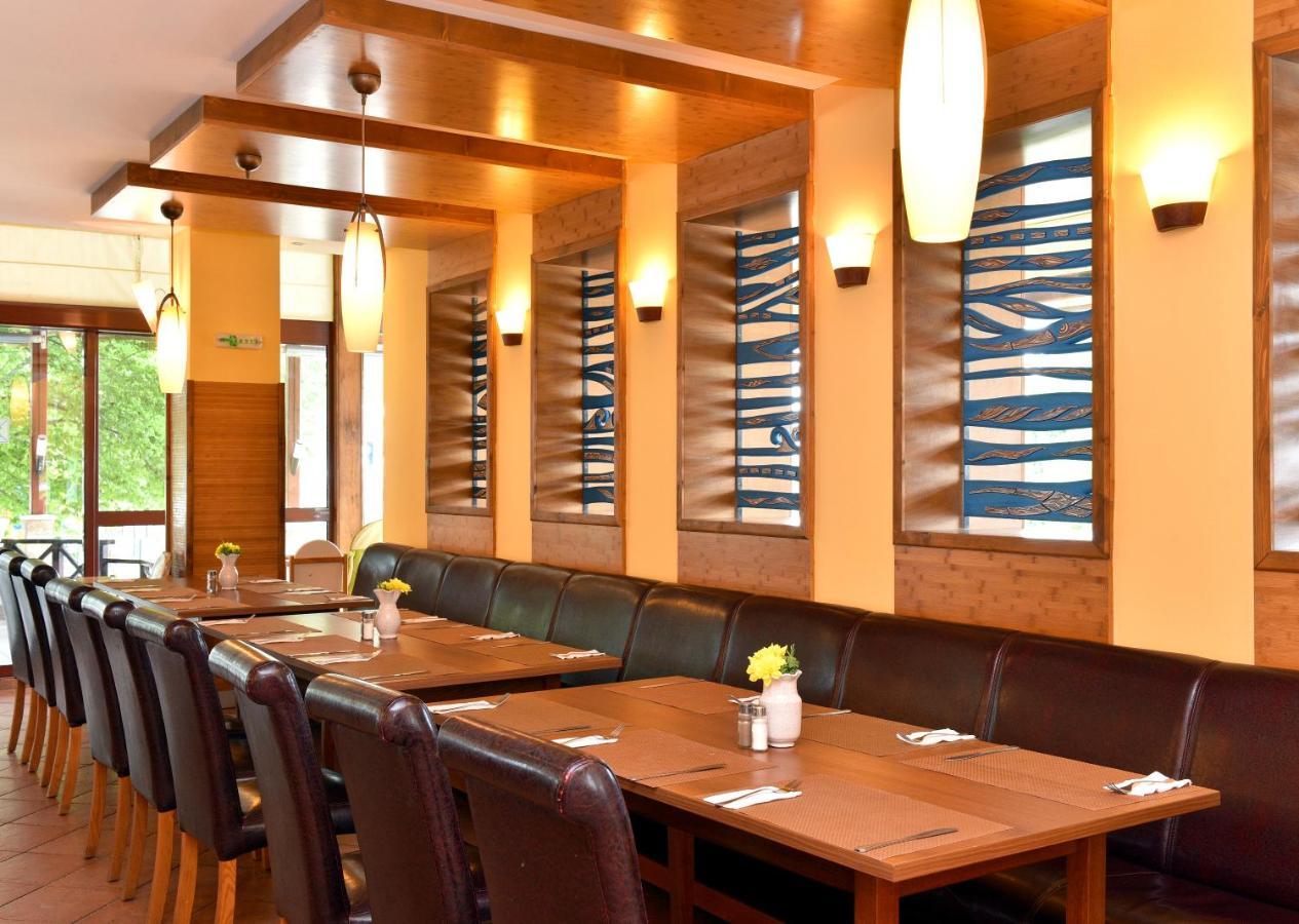 Hotel Malibu อัลเบนา ภายนอก รูปภาพ